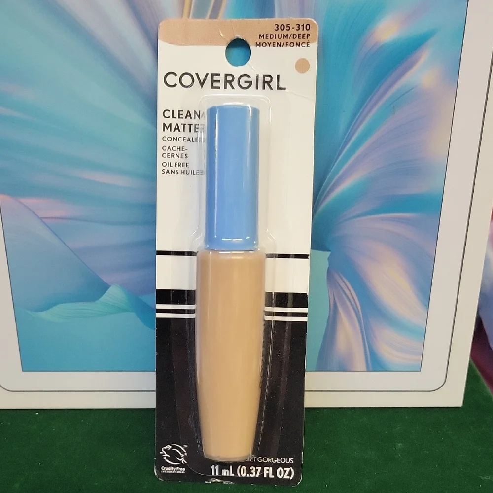 COVERGIRL Clean Matte Concealer New Sealed - 305-310 Medium/Deep 11ml